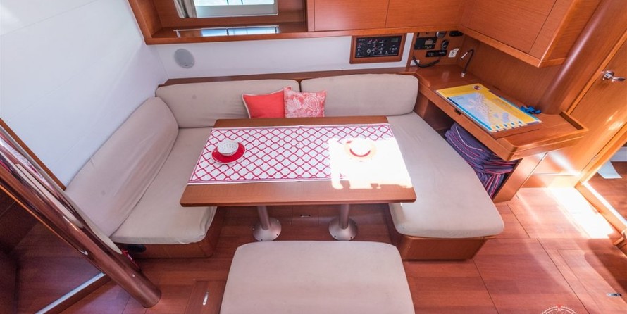 Beneteau Oceanis 45