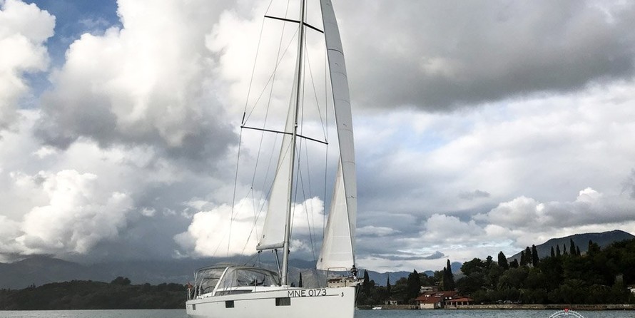 Beneteau Oceanis 48