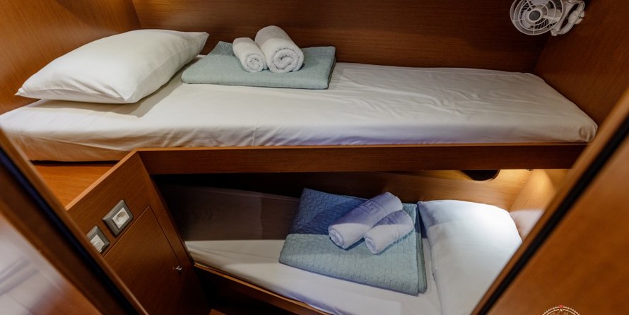 Beneteau Oceanis 51.1