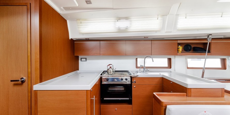 Beneteau Oceanis 51.1