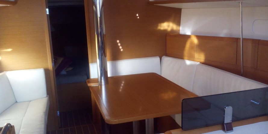 Jeanneau Sun Odyssey 379