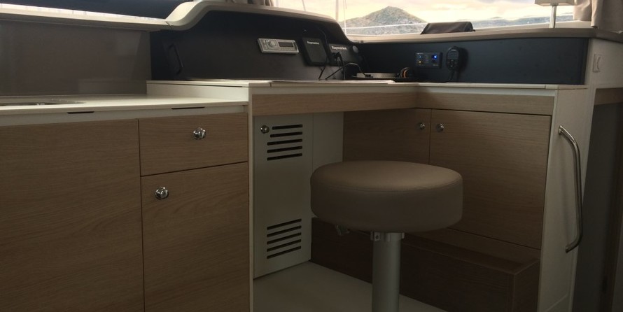 Bali catamarans 4.0 lounge