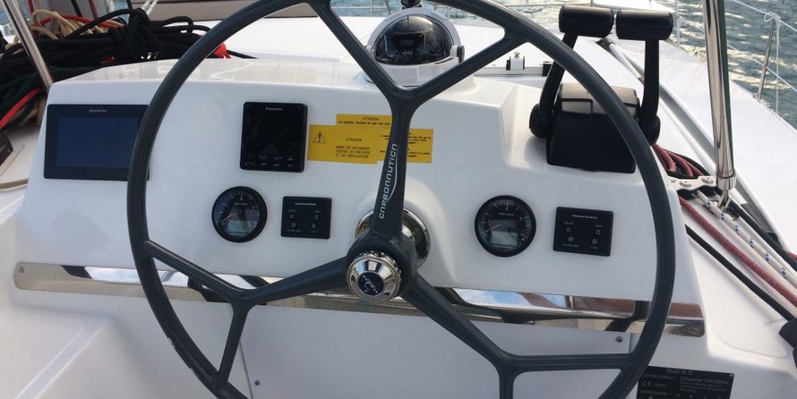 Bali catamarans 4.0 lounge