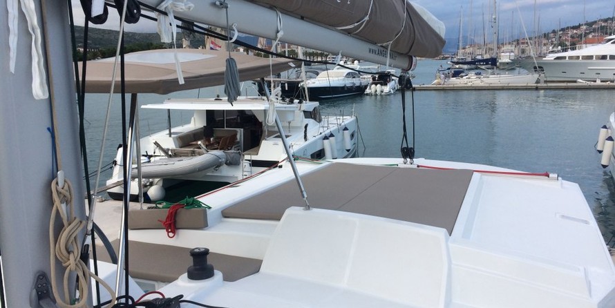 Bali catamarans 4.0 lounge