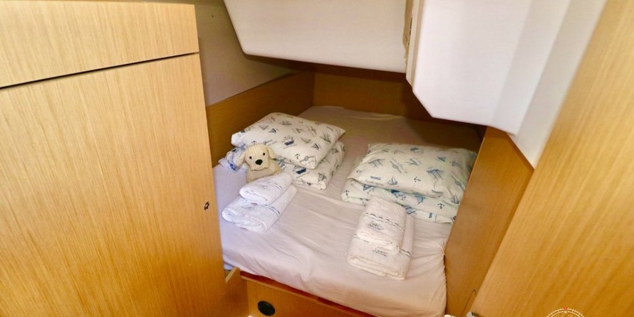 Beneteau Oceanis 38.1