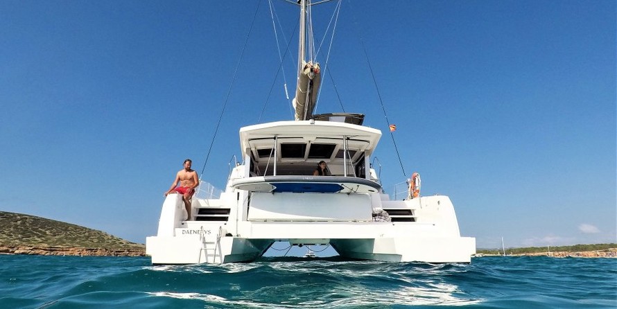 Bali catamarans 4.0 lounge