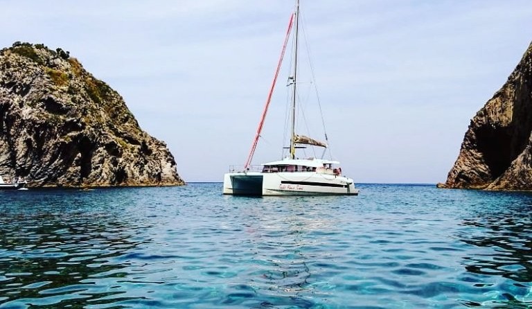 Bali catamarans 4.0 lounge