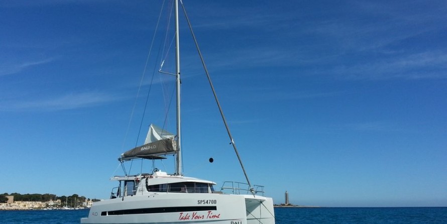 Bali catamarans 4.0 lounge