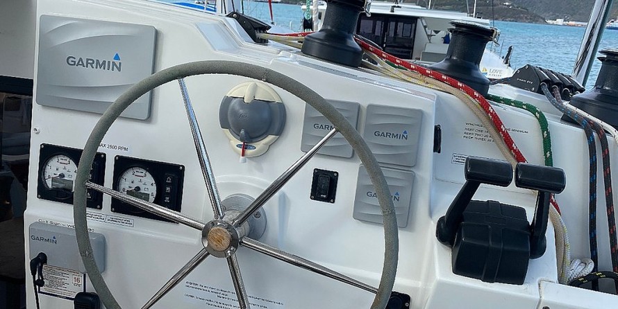 Fountaine Pajot Lucia 40