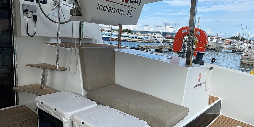 Fountaine Pajot Lucia 40