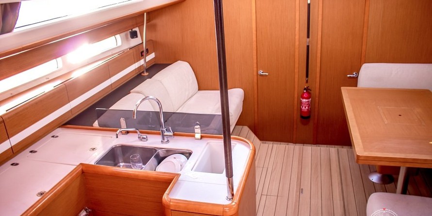 Jeanneau 53