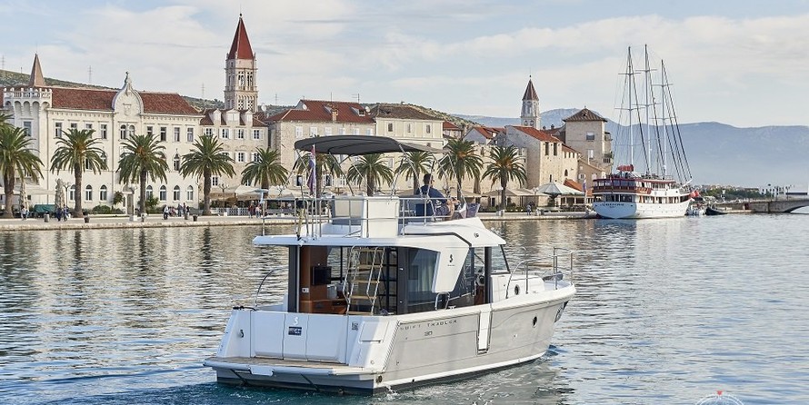 Beneteau Swift Trawler 30