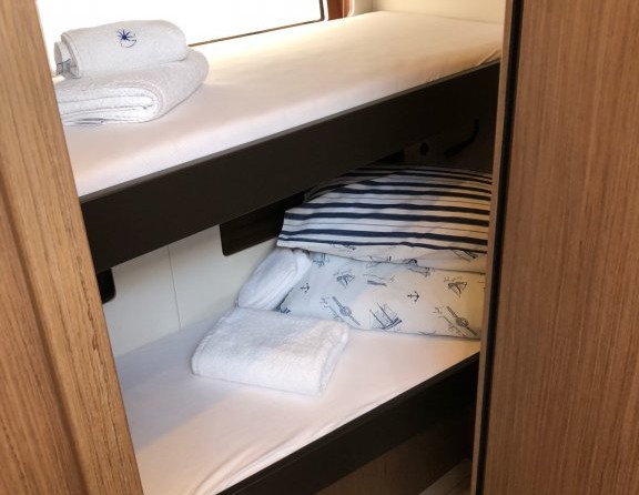 Beneteau Oceanis Yacht 62