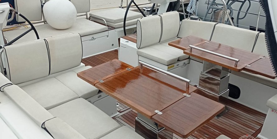 Beneteau Oceanis Yacht 62