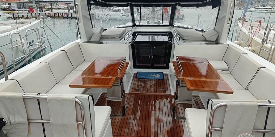Beneteau Oceanis Yacht 62