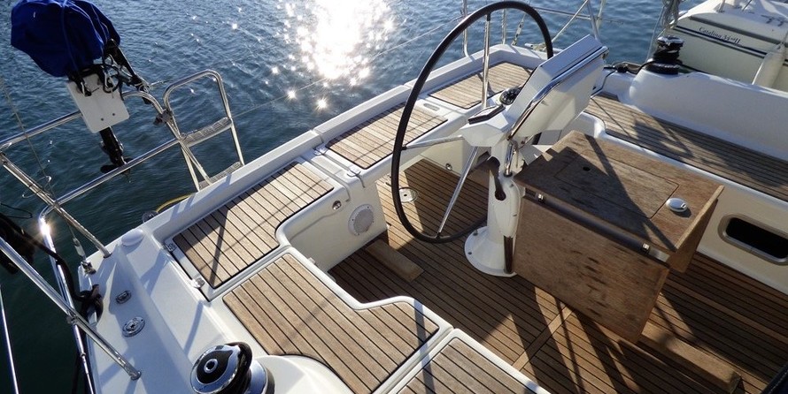 Beneteau Oceanis 37