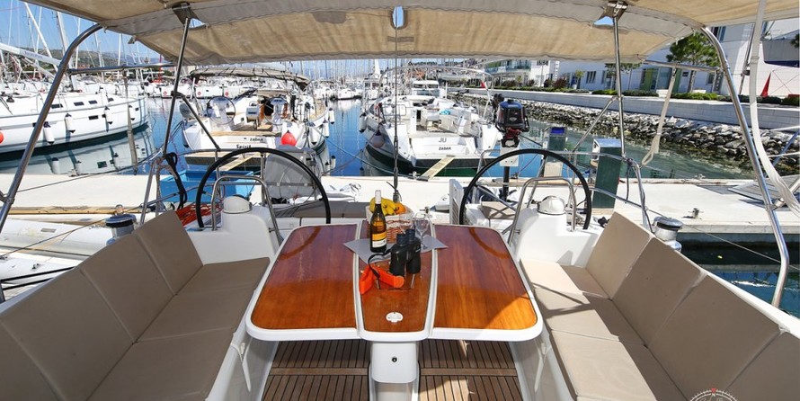 Beneteau Oceanis 50 Family