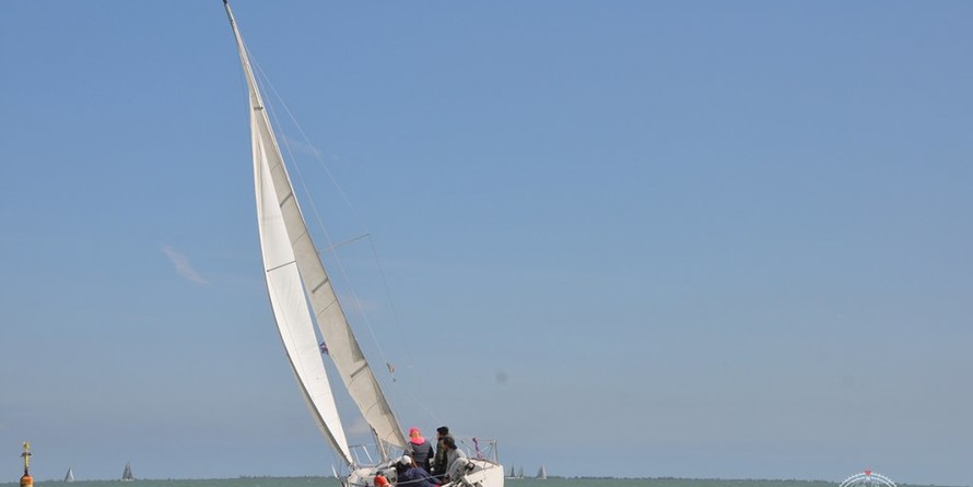 Beneteau First 211