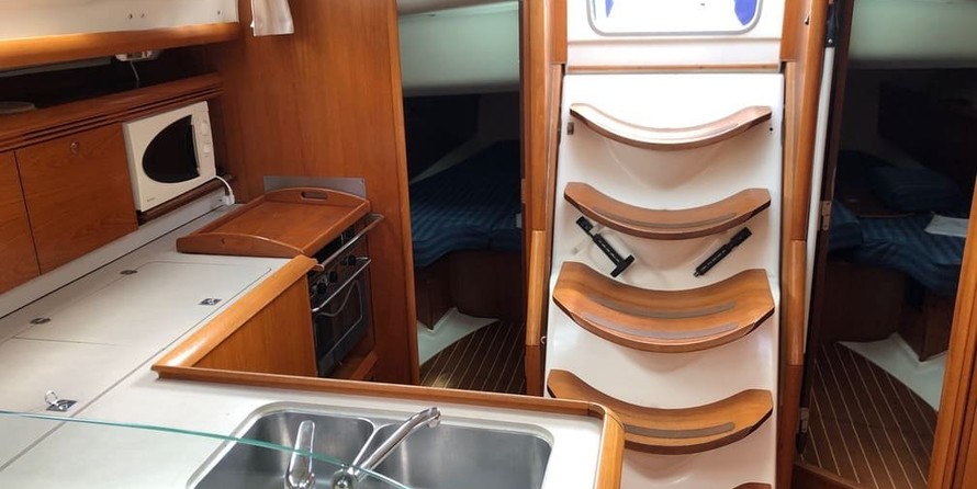 Jeanneau Sun Odyssey 43