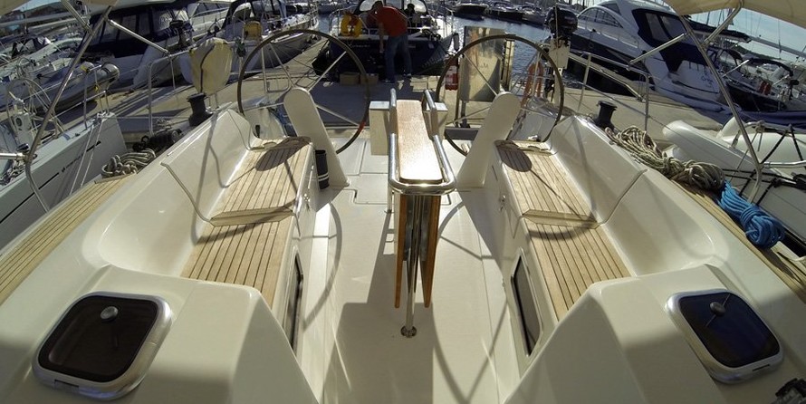 Hanse 445