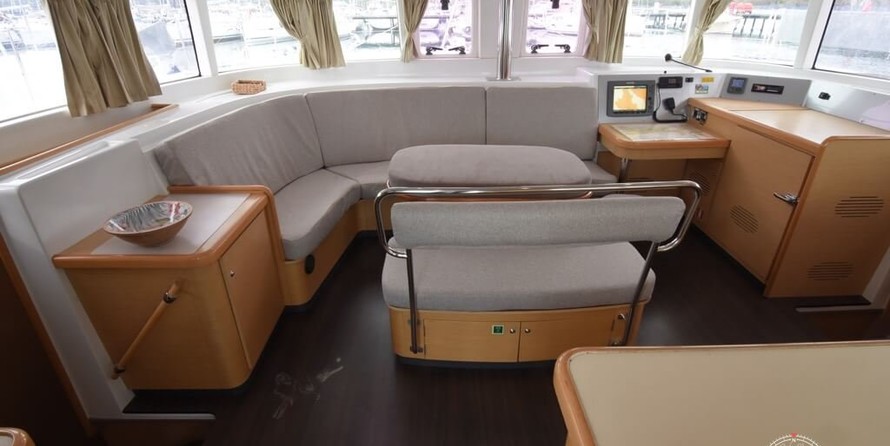 Lagoon 440