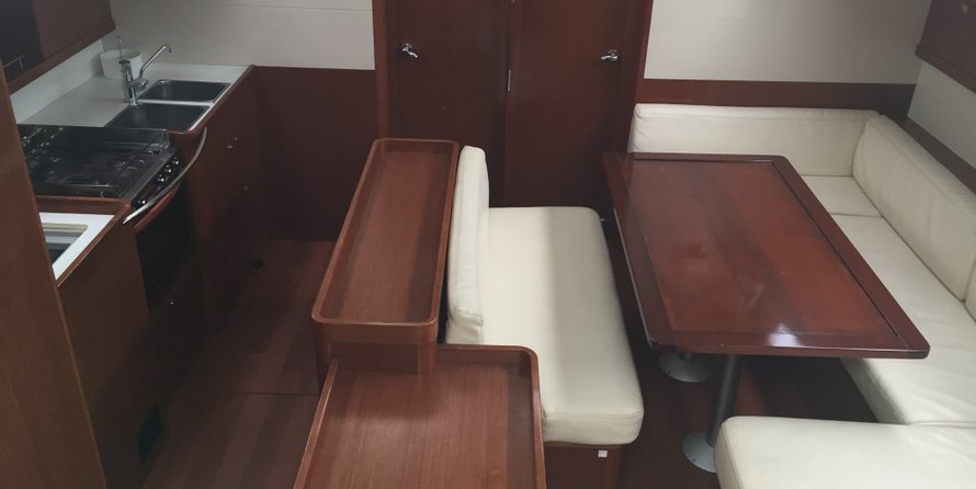 Beneteau Oceanis 50 Family