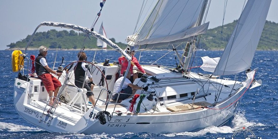 Beneteau First 35