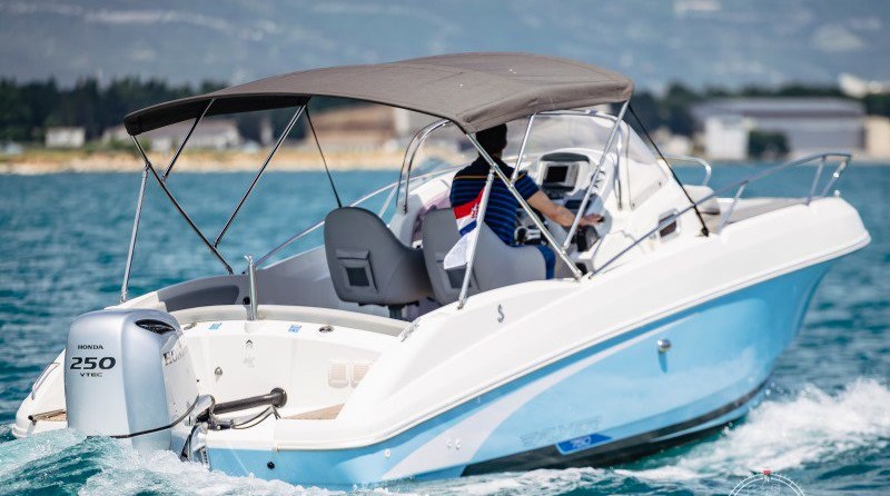 Beneteau Flyer 750 Sun Deck