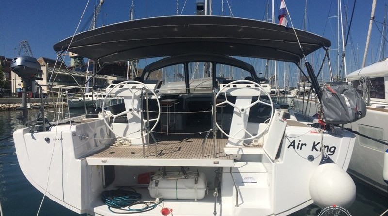 Hanse 548