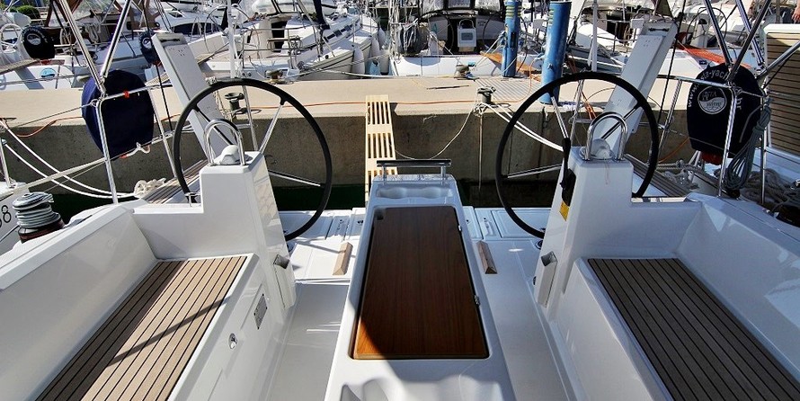 Hanse 418