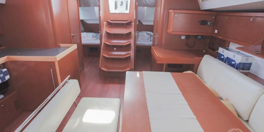 Beneteau Oceanis 48