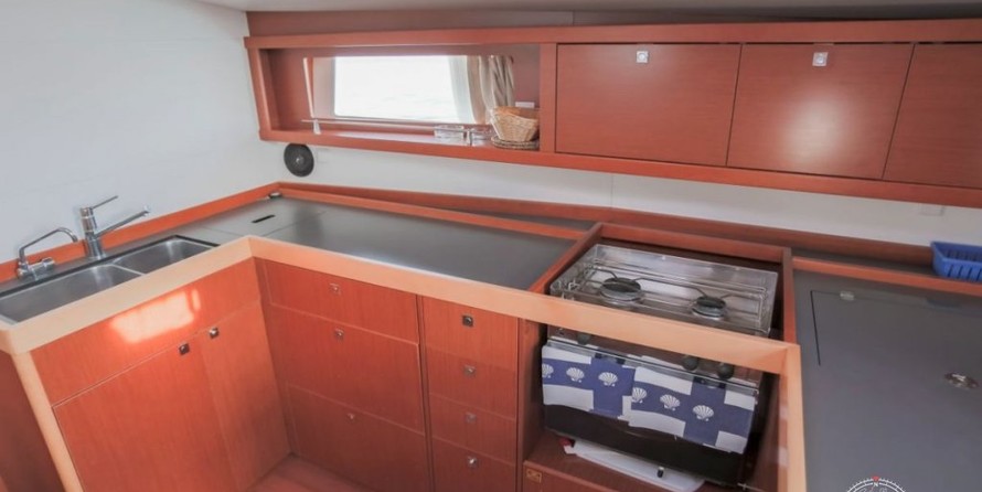 Beneteau Oceanis 48