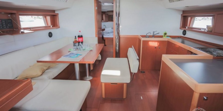 Beneteau Oceanis 48