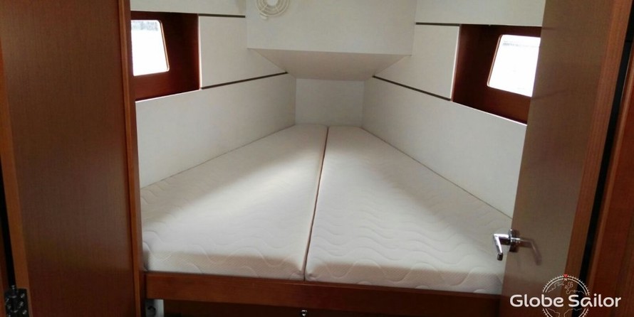 Beneteau Oceanis 35