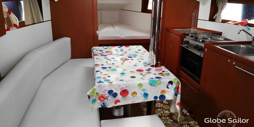 Beneteau Oceanis 35