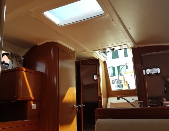 Beneteau Oceanis 373