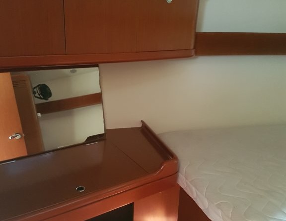 Beneteau Oceanis 373