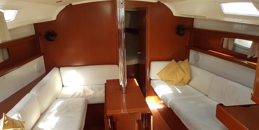 Beneteau Oceanis 373