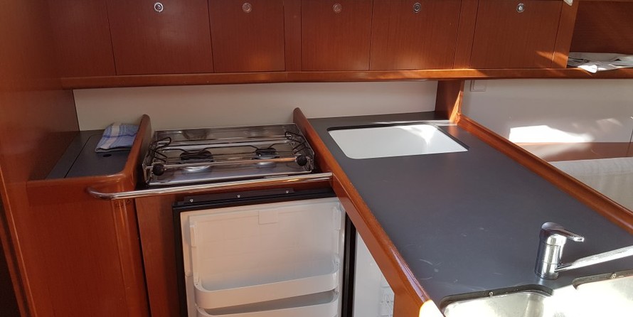 Beneteau Oceanis 373