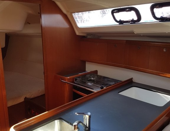 Beneteau Oceanis 373