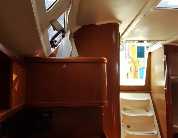 Beneteau Oceanis 373