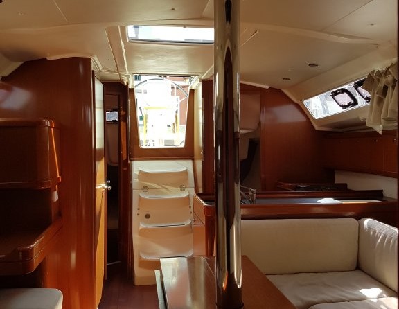 Beneteau Oceanis 373