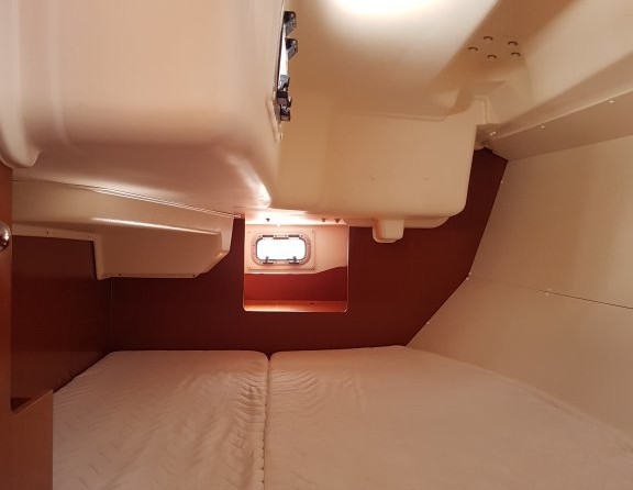 Beneteau Oceanis 373