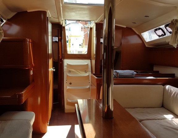 Beneteau Oceanis 373