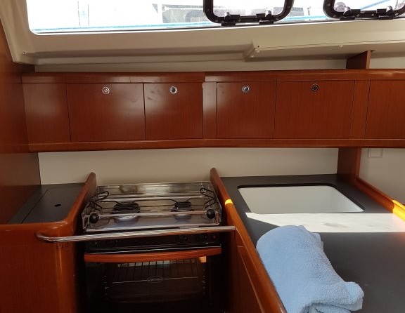Beneteau Oceanis 373