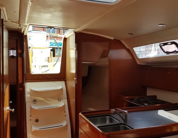 Beneteau Oceanis 373