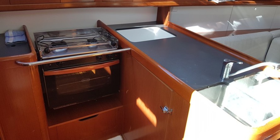 Beneteau Oceanis 373