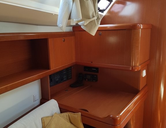 Beneteau Oceanis 373