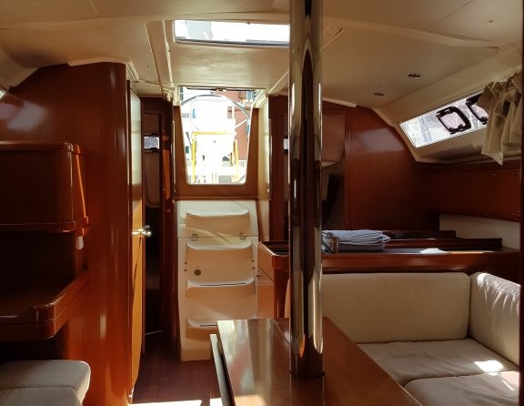 Beneteau Oceanis 373