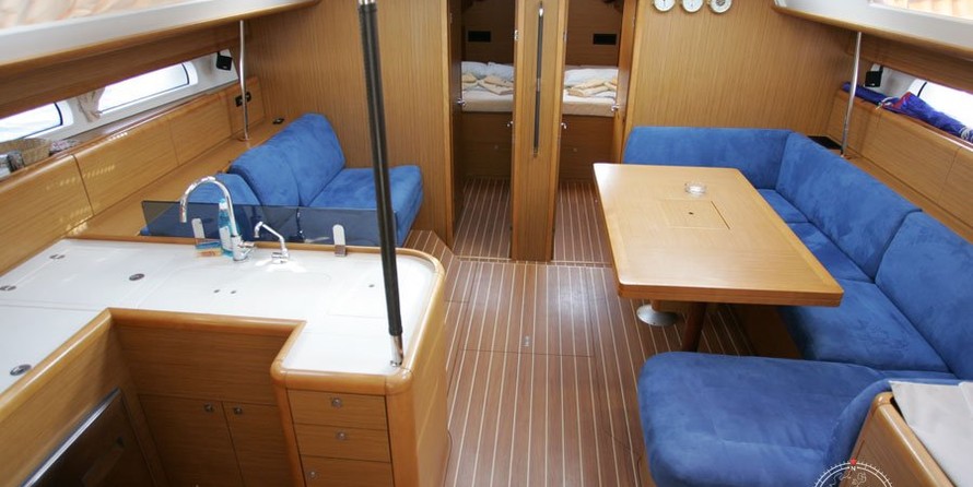 Jeanneau 53